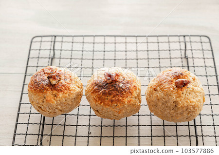 oatmeal and tofu bread 103577886