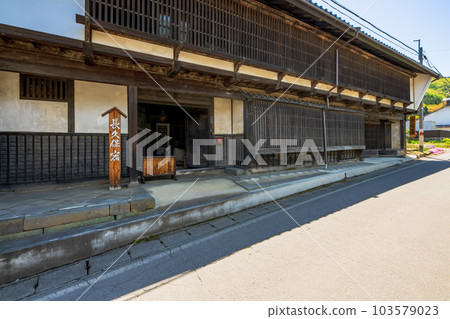 The townscape of Nagakubo-juku on the Nakasendo, Nagawa-cho, Nagano Prefecture The townscape of Nagakubo-juku on the Nakasendo, Nagawa-cho, Nagano Prefecture 103579023