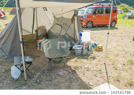 [Complete the construction of the auto camp on the Nakatsugawa riverbed] 103581796