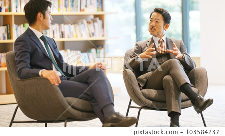 商務對話形象 103584237