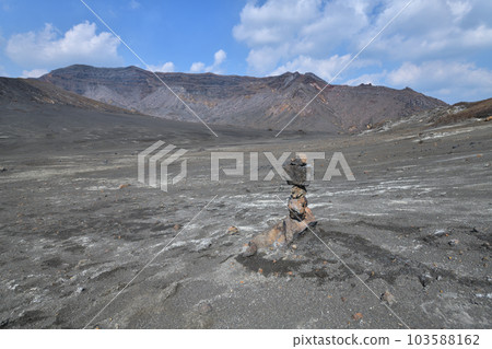 Mt. Aso old crater ruins Sunasenrigahama landscape Mt. Aso old crater ruins Sunasenrigahama landscape 103588162