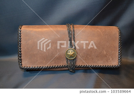 用皮革工藝製作的包 用皮革工藝製作的包 103589664