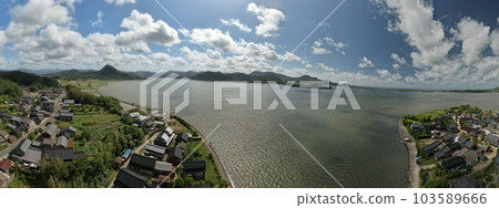 山陰海岸國立公園久美濱灣和寧靜的鄉村無人機全景拍攝 山陰海岸國立公園久美濱灣和寧靜的鄉村無人機全景拍攝 103589666