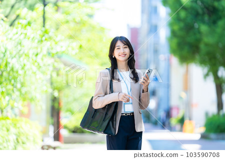 Business woman 103590708