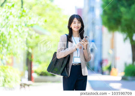 Business woman 103590709