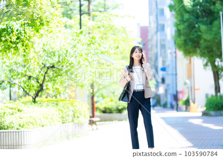 Business woman 103590784