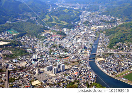 Around Kikitsu Station from above (Isahaya City, Nagasaki Prefecture) [May 2023] 103598946