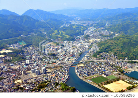 Around Kikitsu Station from above (Isahaya City, Nagasaki Prefecture) [May 2023] 103599296