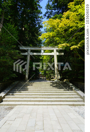 越後國 一宮彌彥神社隨神門（新潟縣西蒲原郡彌彥村） 103606039