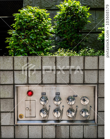 [Fire extinguishing equipment for high-rise buildings] Connected water pipe water inlet, sprinkler water inlet, water sampling inlet 103608579