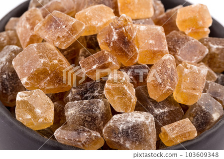 cane sugar in a bowl 103609348