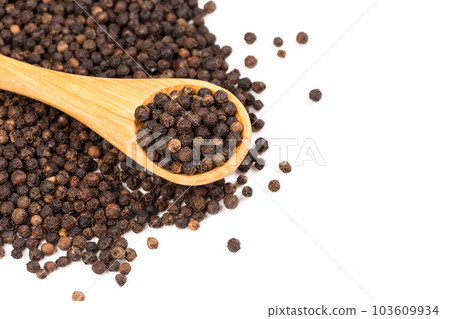 Black pepper isolated on the white background 103609934