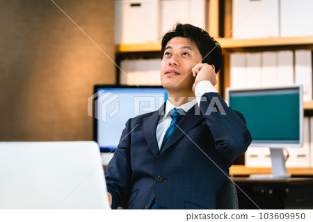 商人因麻煩而震驚 103609950