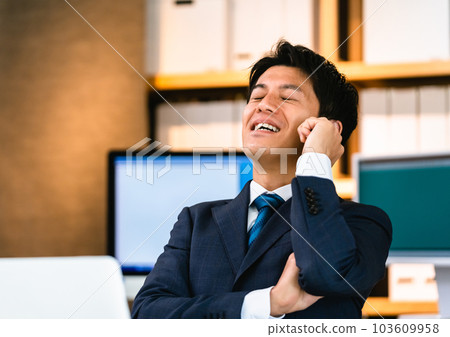 商人因麻煩而震驚 103609958