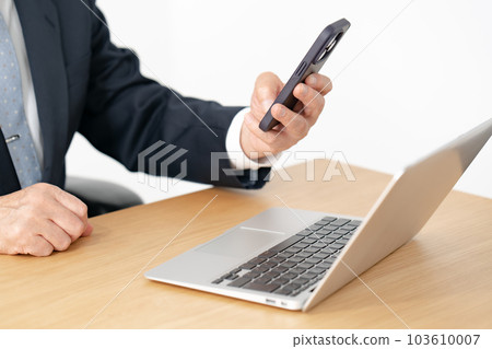 Business smartphone hand FX 103610007