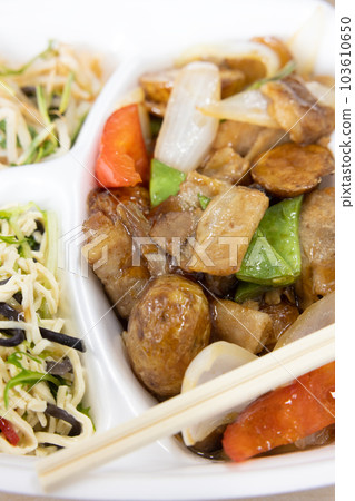 美味的生蠔炒便當 美味的生蠔炒便當 103610650