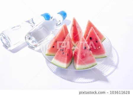 Cut watermelon 103611628