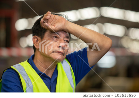 Senior man raise your hands above your head Feeling tired from work. Unhappy, discouraged, Senior man raise your hands above your head Feeling tired from work. Unhappy, discouraged, 103613650