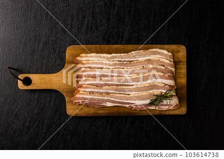 新鮮自製培根的自製培根照片 103614738