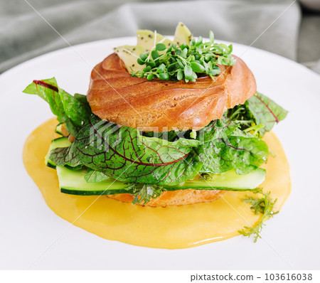 Salmon Lox Sandwich with Cream Cheese 103616038