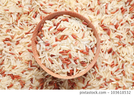 Mix of brown and polished rice with bowl, top view Mix of brown and polished rice with bowl, top view 103618532