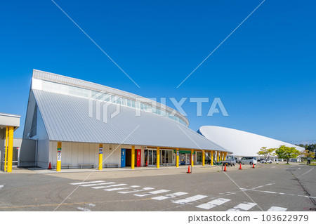 Michi-no-Eki Ogata, the largest farmer's market in Akita Prefecture 103622979