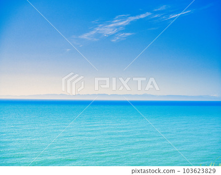 新潟市從角田山看日本海和佐渡島 新潟市從角田山看日本海和佐渡島 103623829