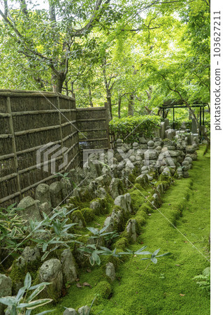 Stone Buddha at Nenbutsu-ji Temple in Adashino 103627211
