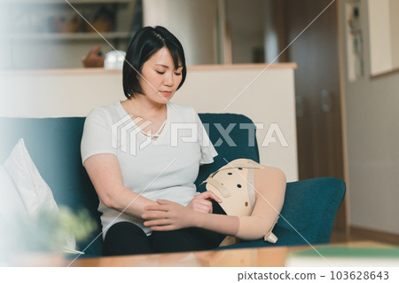 female, lady, woman 103628643