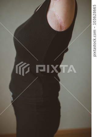 女生 女孩 女性 103628665