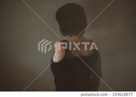 女生 女孩 女性 103628677