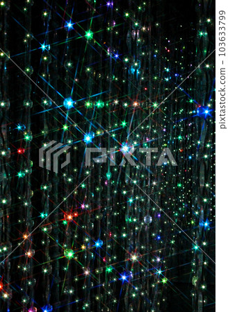 Illumination green vertical Illumination green vertical 103633799