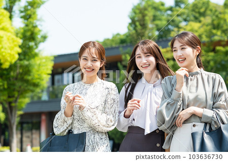 Business woman young lady Business woman young lady 103636730