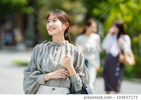 女商人小姐 103637173