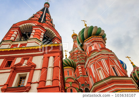 St. Basil's Cathedral on Red Square in Moscow, Russia St. Basil's Cathedral on Red Square in Moscow, Russia 103638107
