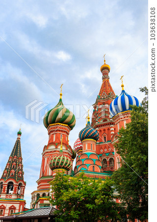 St. Basil's Cathedral on Red Square in Moscow, Russia St. Basil's Cathedral on Red Square in Moscow, Russia 103638108
