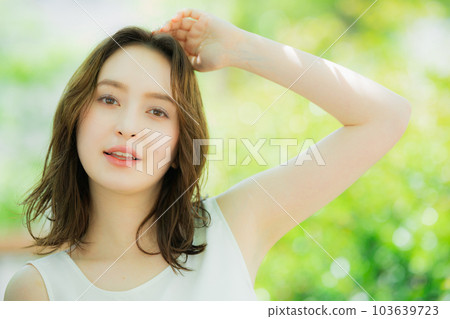 清新綠白無袖女 清新綠白無袖女 103639723