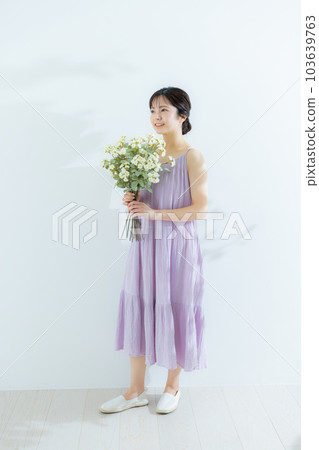 一束的女人 103639763
