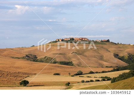 Crete Senesi, siena, tuscany, italy Crete Senesi, siena, tuscany, italy 103645912