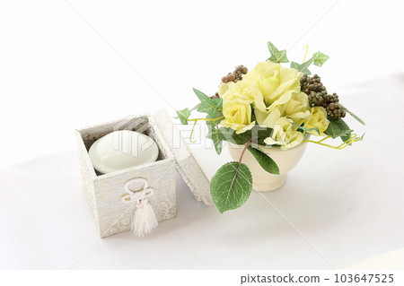 骨灰盒和插花圖片最後的生活2 103647525