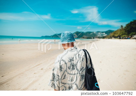 Traveling to the sea and the beach at the island 103647792
