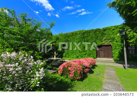 [Okayama Prefecture] Sunny Kurashiki Bikan Historical Quarter (Kurashiki Ivy Square) 103648573
