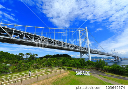 [Kagawa Prefecture] Seto Ohashi in fine weather (Minamibisan Seto Ohashi and Kitabisan Seto Ohashi) 103649674