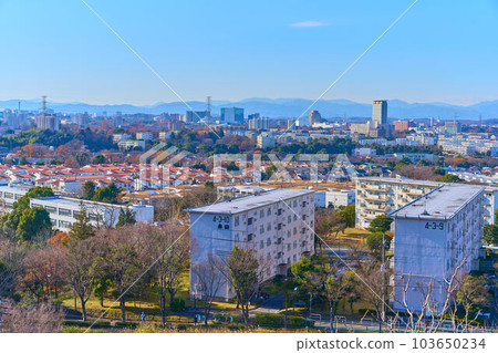 View to the west from Nagayama, Tama City, Tokyo (Nagayama Housing Complex, etc.) 103650234