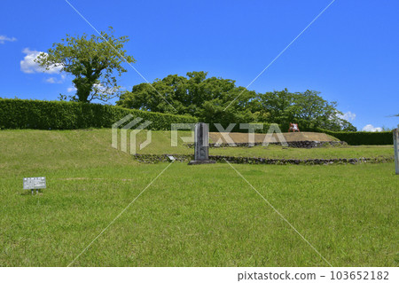 Kakegawa City, Shizuoka National Historic Site Yokosuka Castle Honmaru Ruins 103652182