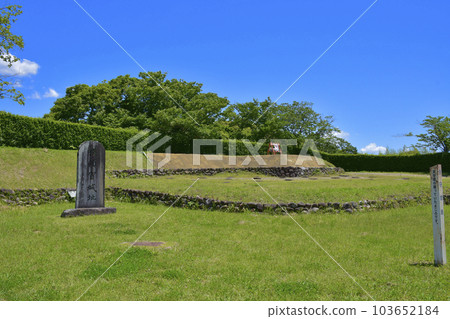 Kakegawa City, Shizuoka National Historic Site Yokosuka Castle Honmaru Ruins 103652184