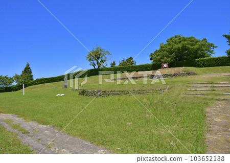 Kakegawa City, Shizuoka National Historic Site Yokosuka Castle Honmaru Ruins 103652188