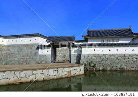 [Hyogo Prefecture] Ako Castle Ruins Park (Honmaru Gate) in sunny weather 103654191