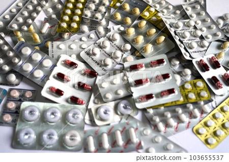 A large amount of pharmaceuticals (sleeping pills, antidepressants, antidepressants, antianxiety drugs, antianxiety drugs, cough medicines, gastrointestinal drugs, hair thinning drugs, antipyretic analgesics) A large amount of pharmaceuticals (sleeping pills, antidepressants, antidepressants, antianxiety drugs, antianxiety drugs, cough medicines, gastrointestinal drugs, hair thinning drugs, antipyretic analgesics) 103655537