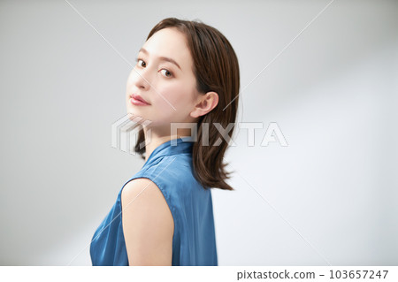 20多歲女性的美麗 103657247